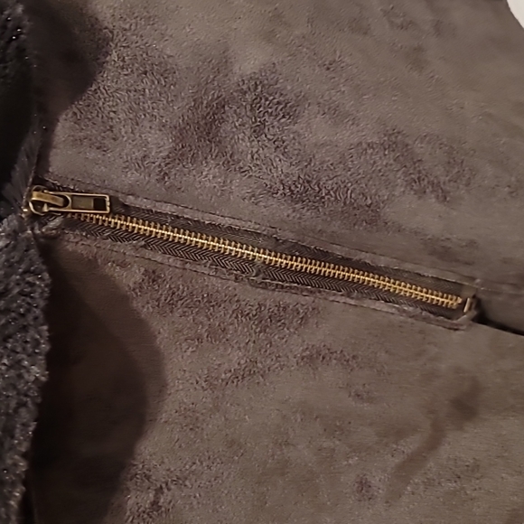 Cupio Gray Faux Fur Super Soft Zip Up Vest sz L - Picture 5 of 9